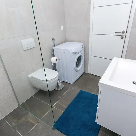 Ferienhaus In Privlaka Mit Kleinem Pool Und Panoramablick 프리블라카